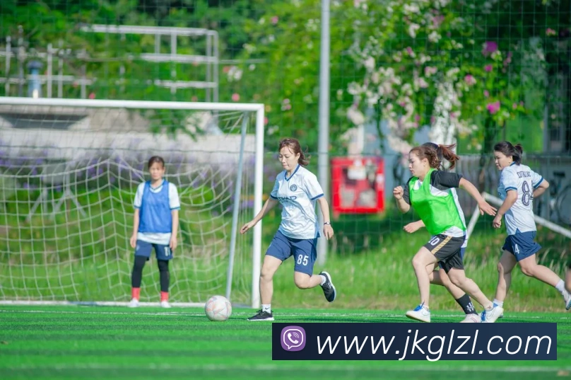 火箭对湖人直播前瞻 双方争夺西部排名胜负影响季后赛席位